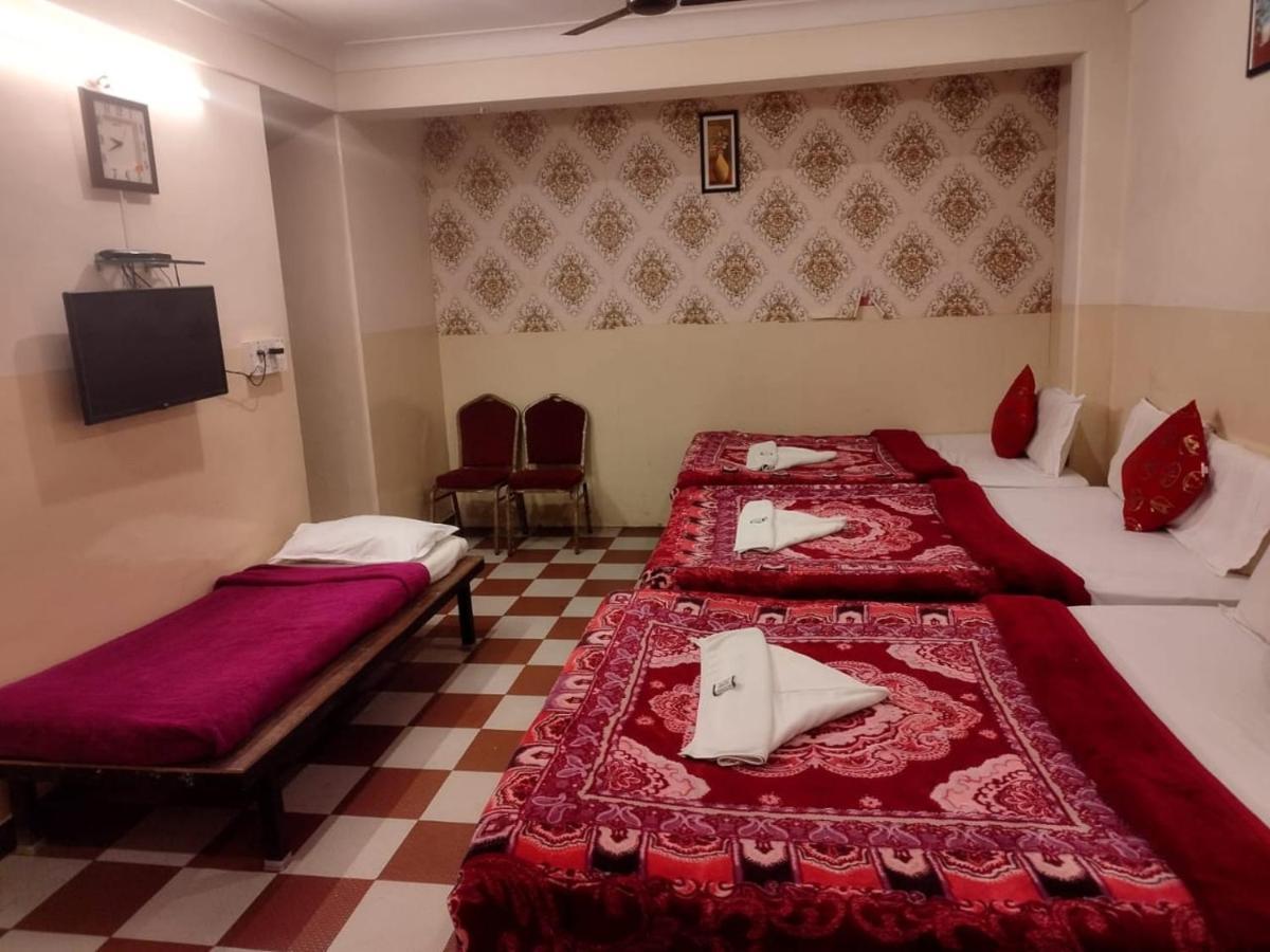 N K F Residency Villa Mysore Buitenkant foto